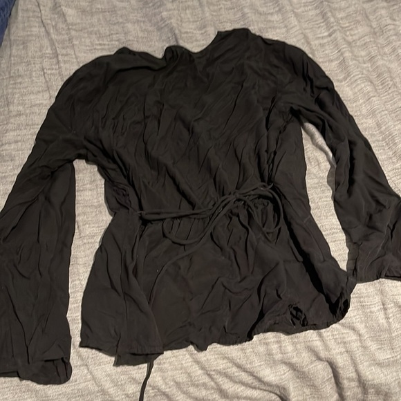 Black size small top - Picture 2 of 2